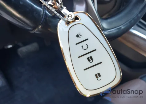 2019 Chevrolet Silverado 1500 High Country z USA, uszkodzony, nr VIN 1GCUYHEL7KZ164436